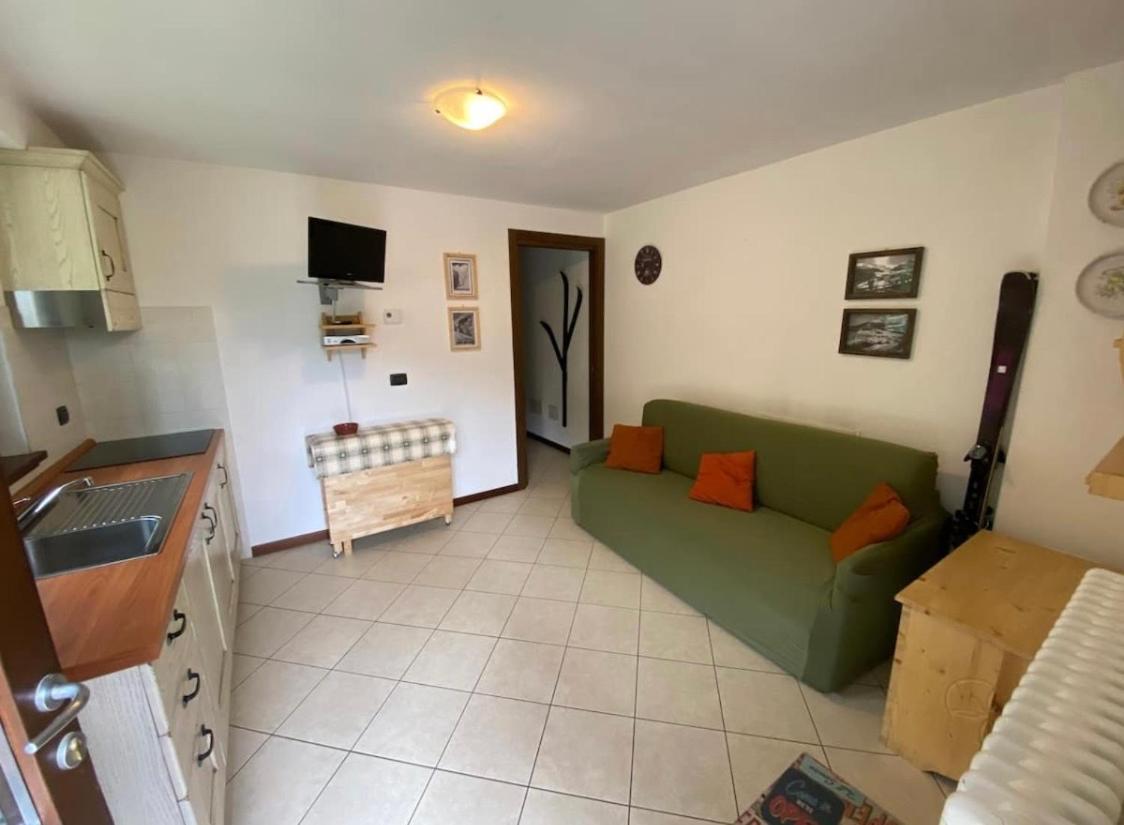 Bianchina - Bilocale Con Giardino Privato Apartment Valdisotto Luaran gambar